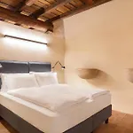 Castello With Pool Apartament *