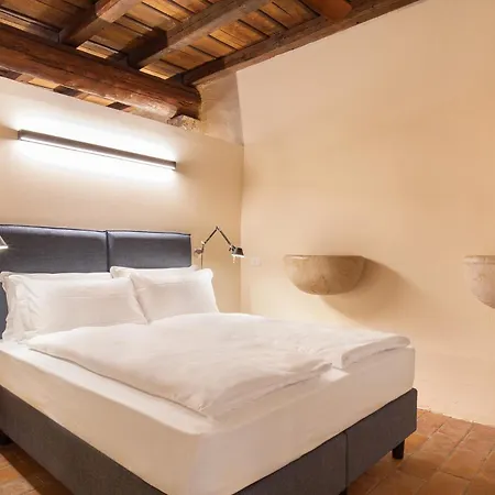 Castello With Pool Апартаменты *
