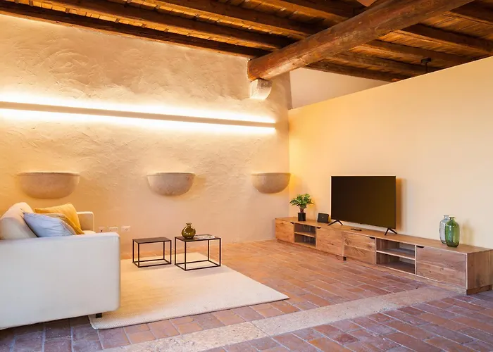 Castello With Pool Apartamento *